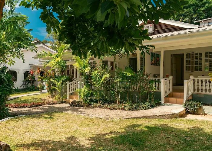 Beau Vallon Bungalows