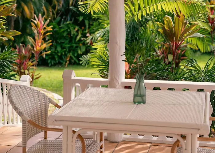 Beau Vallon Bungalows