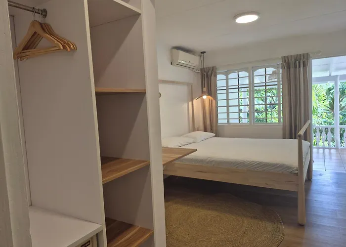 Guest house Beau Vallon Bungalows